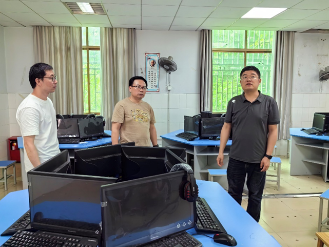 公司开展实验室安全检查 筑牢安全防线